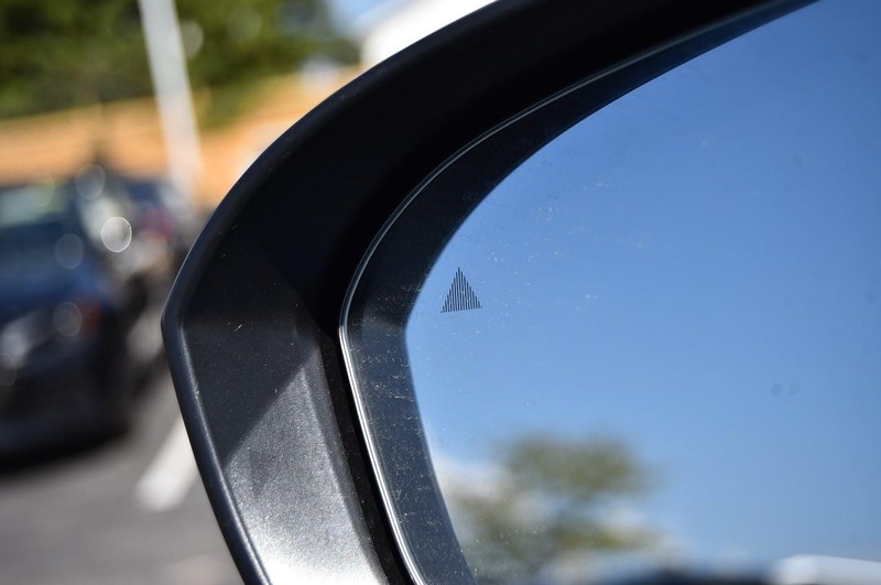 Nissan Rogue Vehicle Image 11