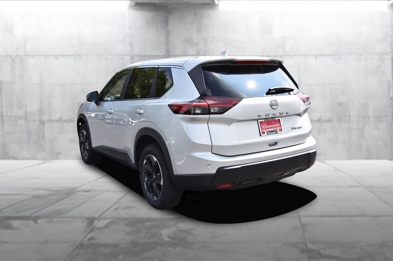 Nissan Rogue Vehicle Image 07