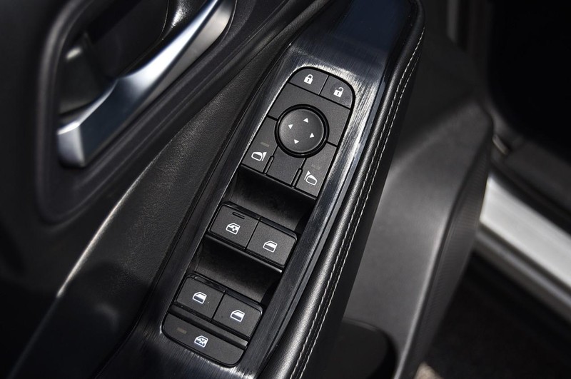 Nissan Rogue Vehicle Image 09