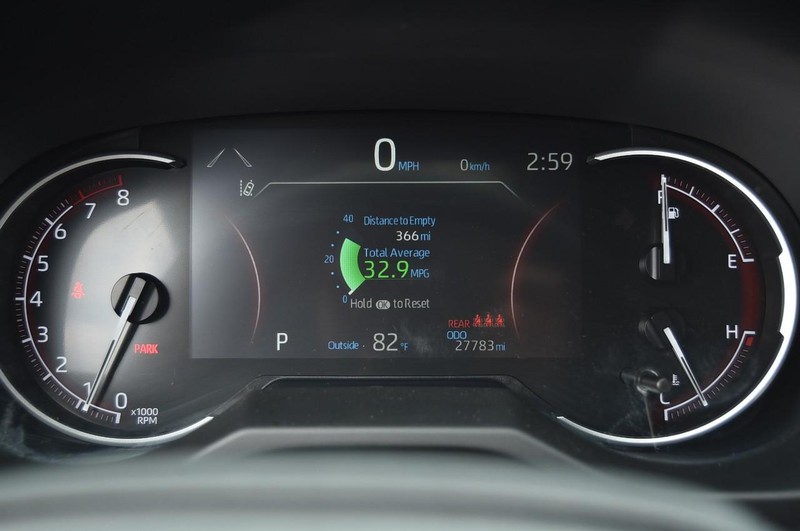 Toyota RAV4 Vehicle Image 11