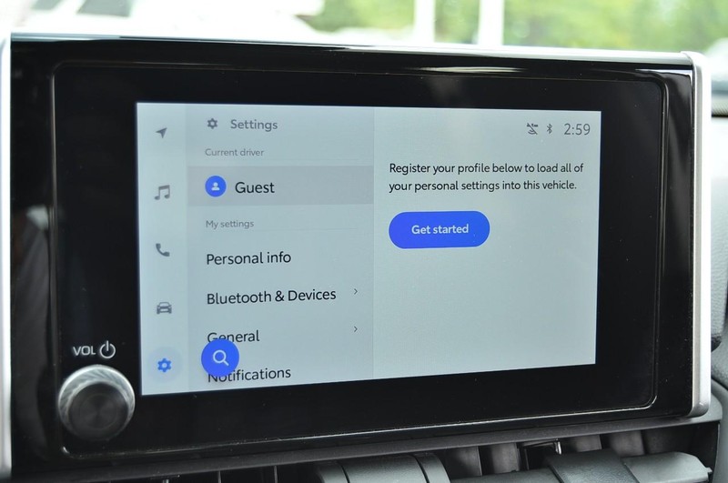 Toyota RAV4 Vehicle Image 13