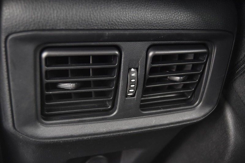 Toyota RAV4 Vehicle Image 20