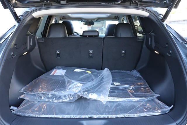 Nissan Murano Vehicle Full-screen Gallery Image 22