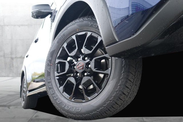 Nissan Armada Vehicle Image 03