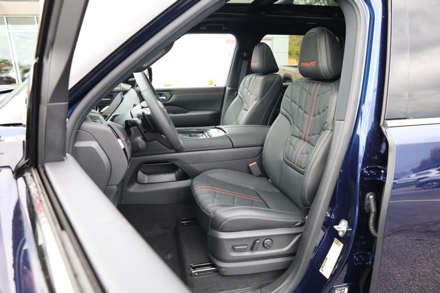 Nissan Armada Vehicle Image 10