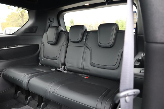 Nissan Armada Vehicle Image 29