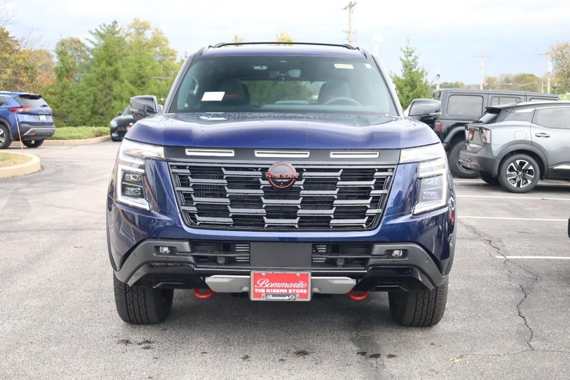 Nissan Armada Vehicle Image 04