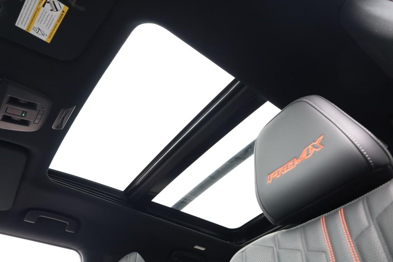 Nissan Armada Vehicle Image 11