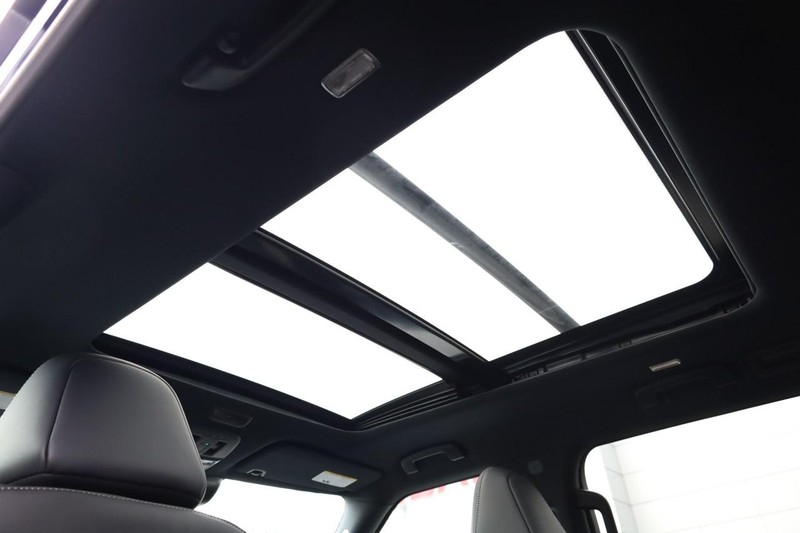 Nissan Armada Vehicle Image 12