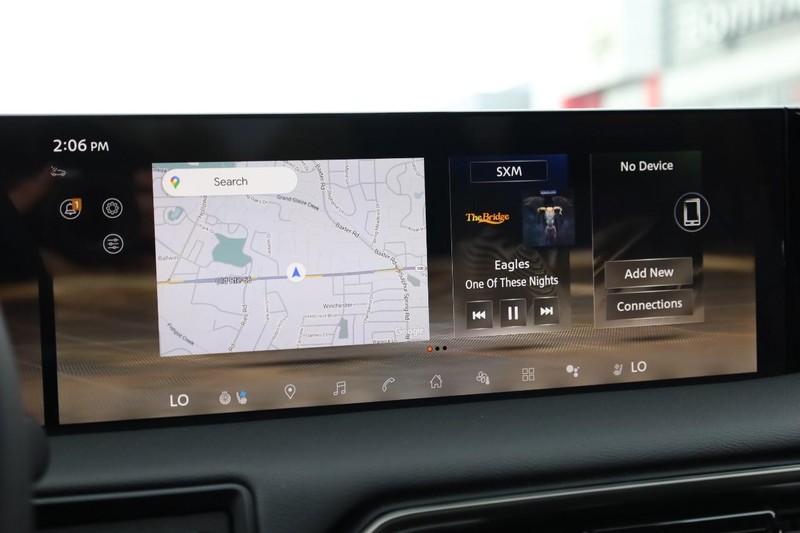 Nissan Armada Vehicle Image 15