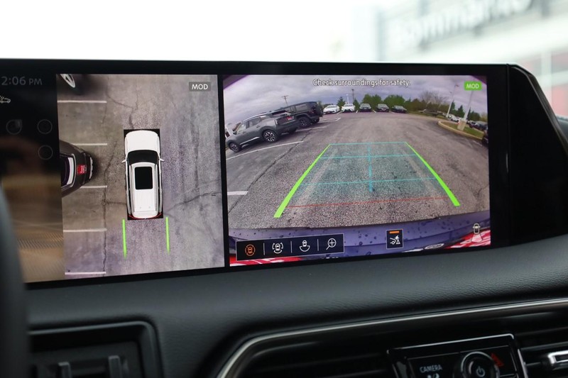 Nissan Armada Vehicle Image 17