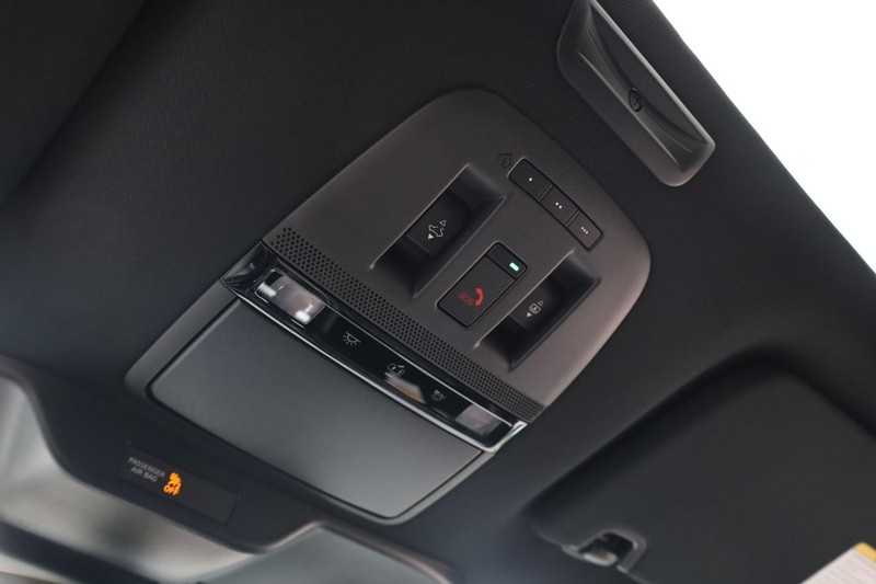 Nissan Armada Vehicle Image 21