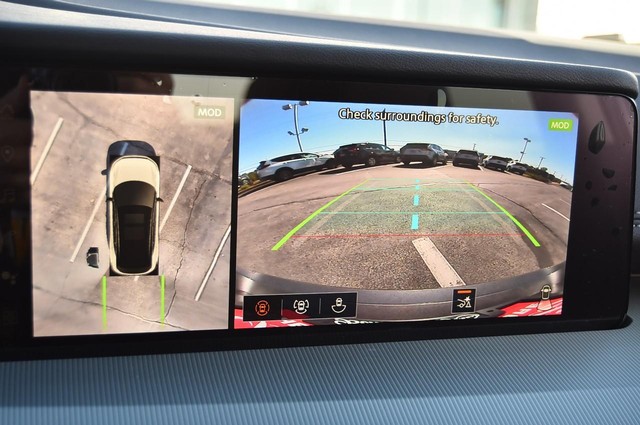 Nissan Murano Vehicle Full-screen Gallery Image 14