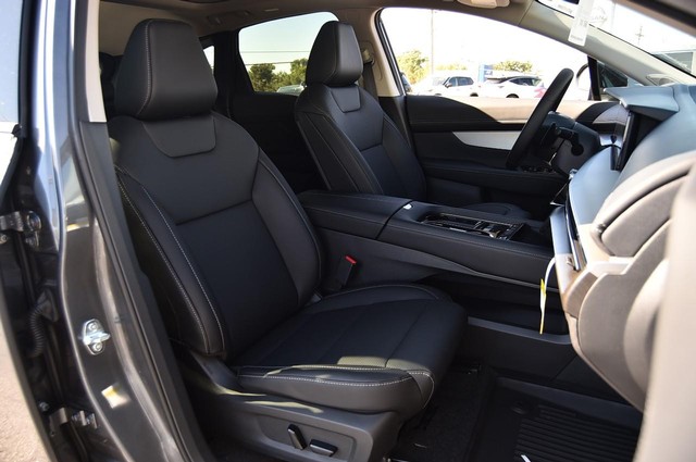 Nissan Murano Vehicle Full-screen Gallery Image 23