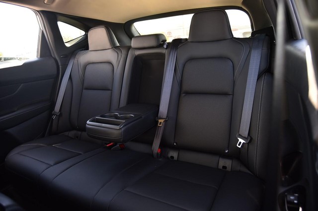 Nissan Murano Vehicle Full-screen Gallery Image 25