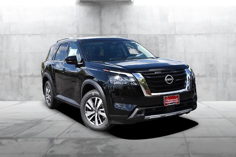 Nissan Pathfinder Vehicle Image 02