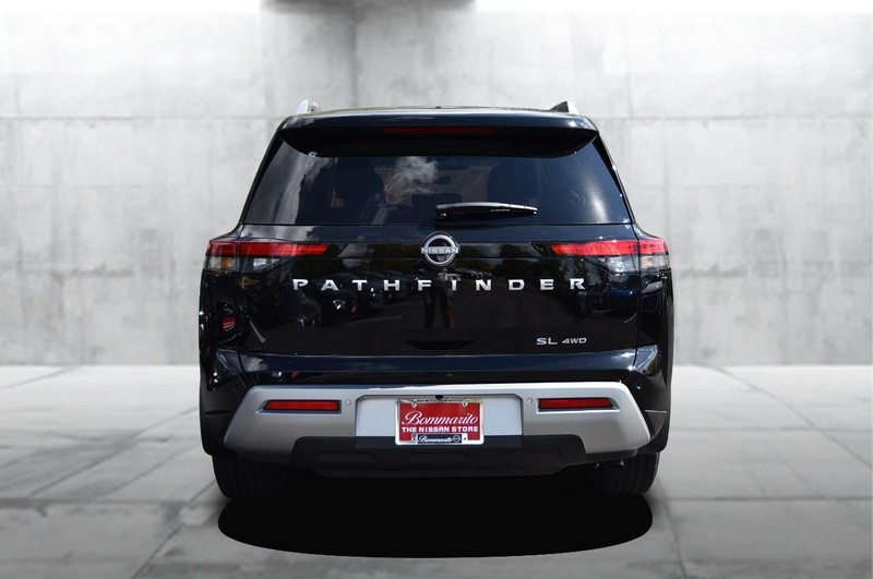 Nissan Pathfinder Vehicle Image 06