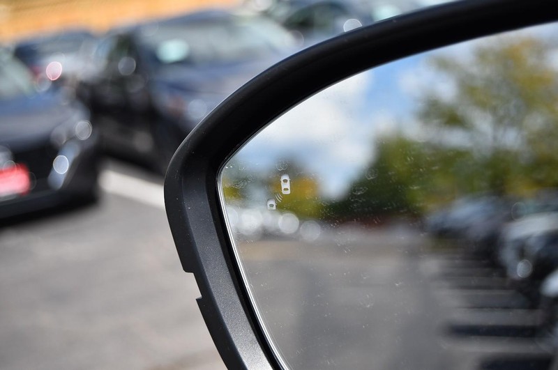 Nissan Pathfinder Vehicle Image 10