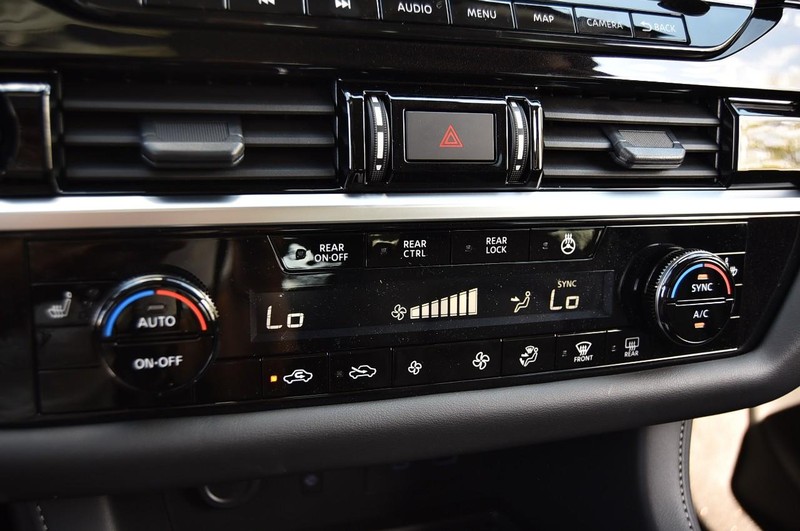 Nissan Pathfinder Vehicle Image 18