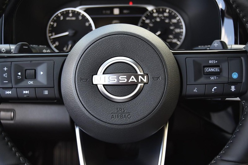 Nissan Pathfinder Vehicle Image 21