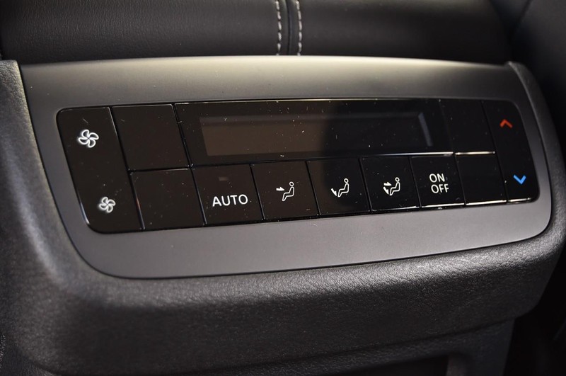 Nissan Pathfinder Vehicle Image 25