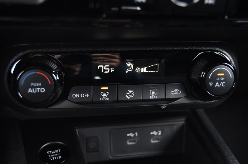 Nissan Kicks Vehicle Image 16