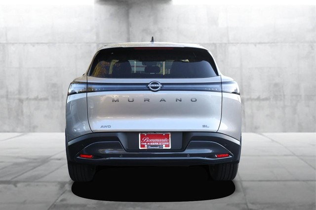 Nissan Murano Vehicle Full-screen Gallery Image 6