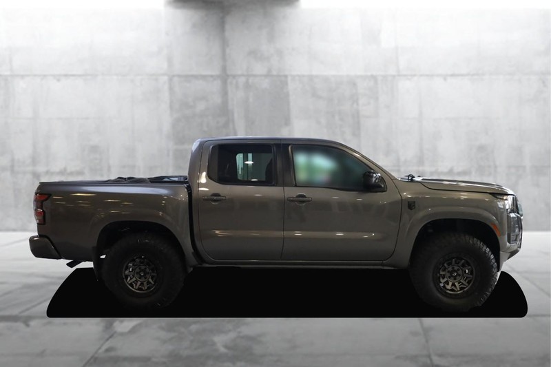 Nissan Frontier Vehicle Image 05