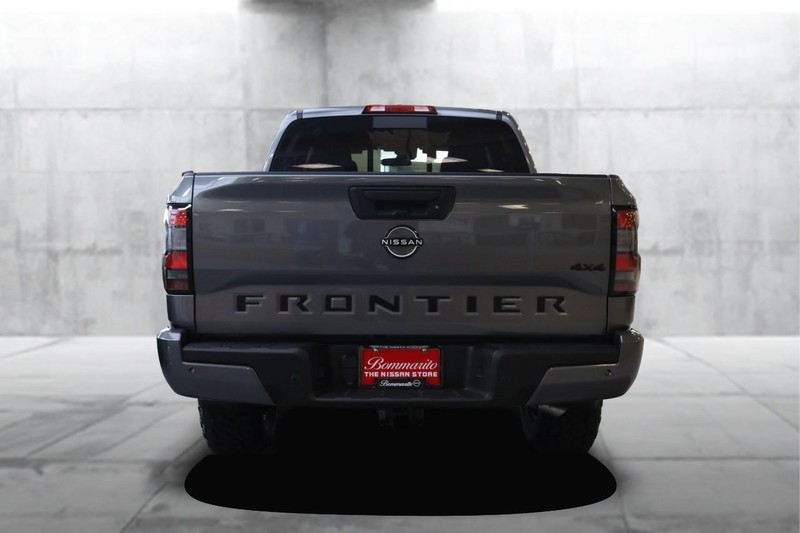 Nissan Frontier Vehicle Image 06