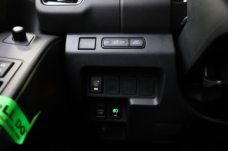 Nissan Frontier Vehicle Image 18