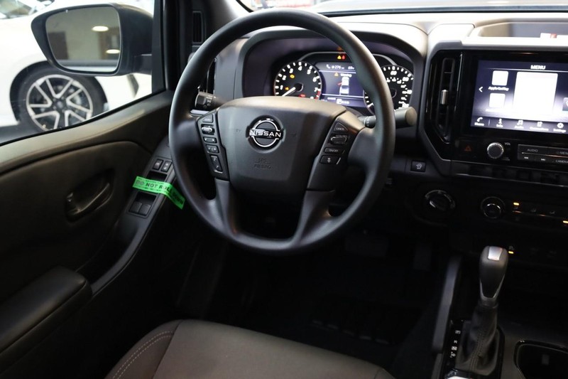 Nissan Frontier Vehicle Image 23