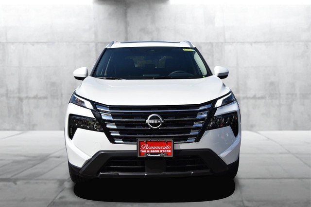 Nissan Rogue Vehicle Image 04