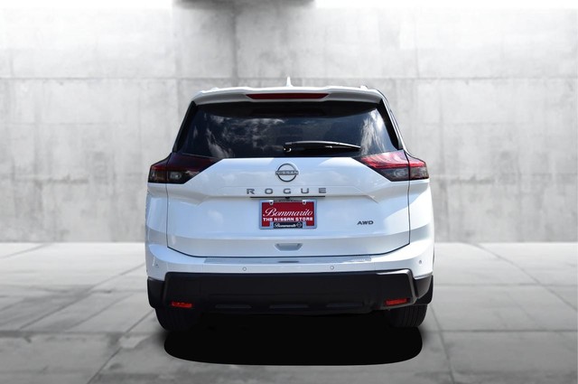 Nissan Rogue Vehicle Image 06