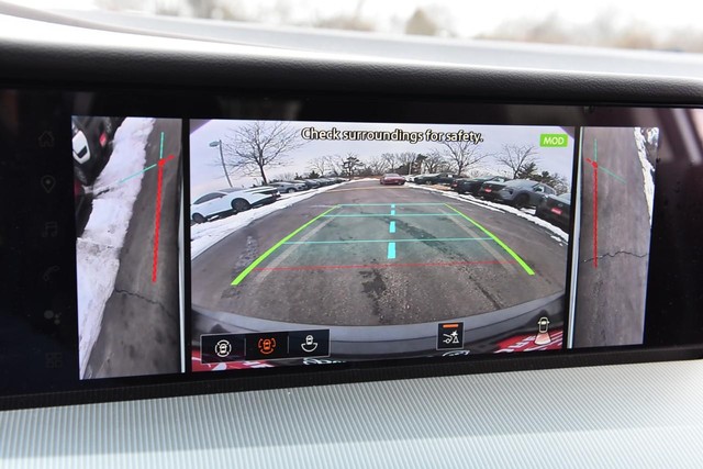 Nissan Murano Vehicle Full-screen Gallery Image 15