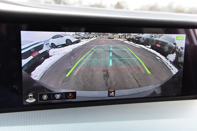 Nissan Murano Vehicle Full-screen Gallery Image 16