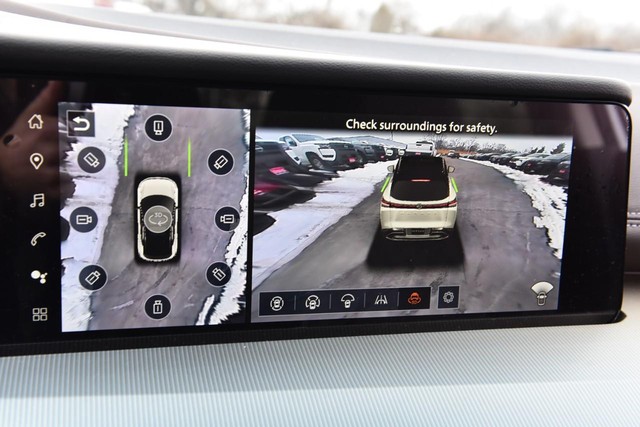 Nissan Murano Vehicle Full-screen Gallery Image 18