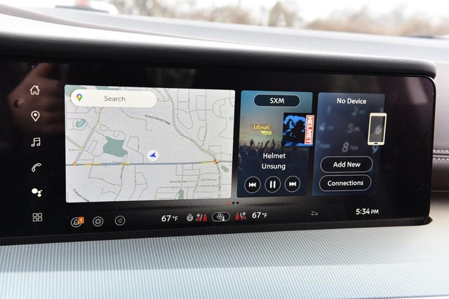 Nissan Murano Vehicle Full-screen Gallery Image 19