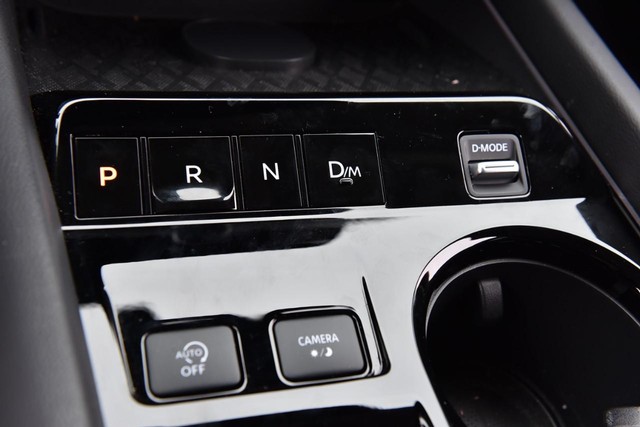 Nissan Murano Vehicle Full-screen Gallery Image 22