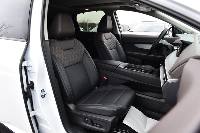 Nissan Murano Vehicle Full-screen Gallery Image 25