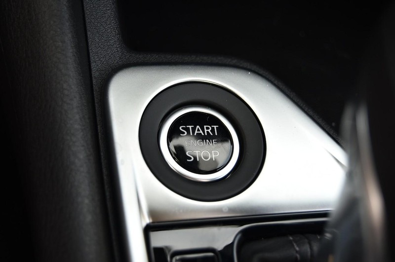 Nissan Sentra Vehicle Image 17