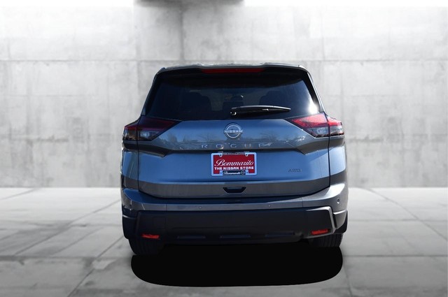 Nissan Rogue Vehicle Image 06