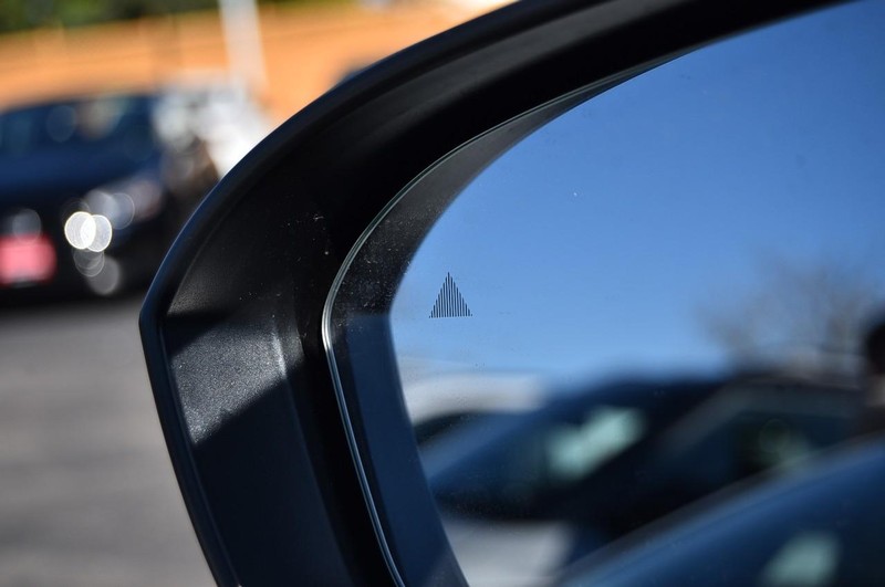 Nissan Rogue Vehicle Image 10