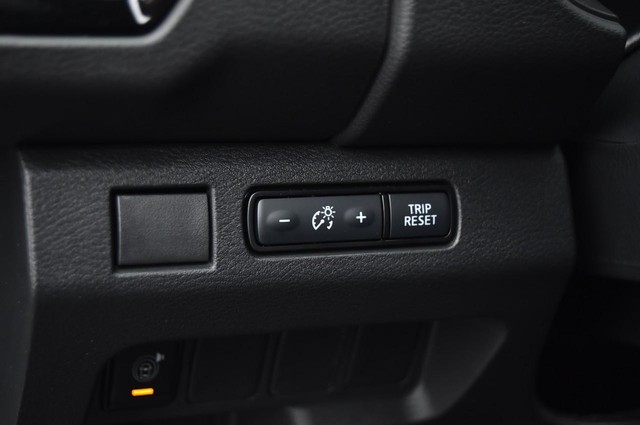 Nissan Frontier Vehicle Image 11