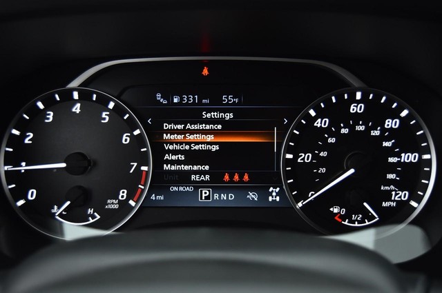 Nissan Frontier Vehicle Image 13