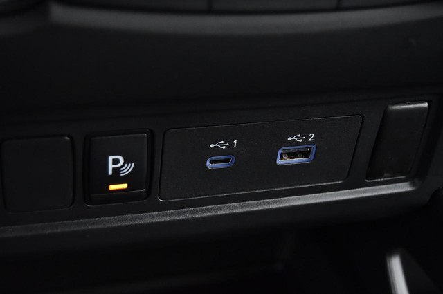 Nissan Frontier Vehicle Image 17