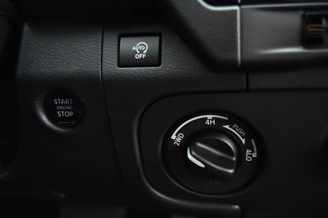 Nissan Frontier Vehicle Image 18