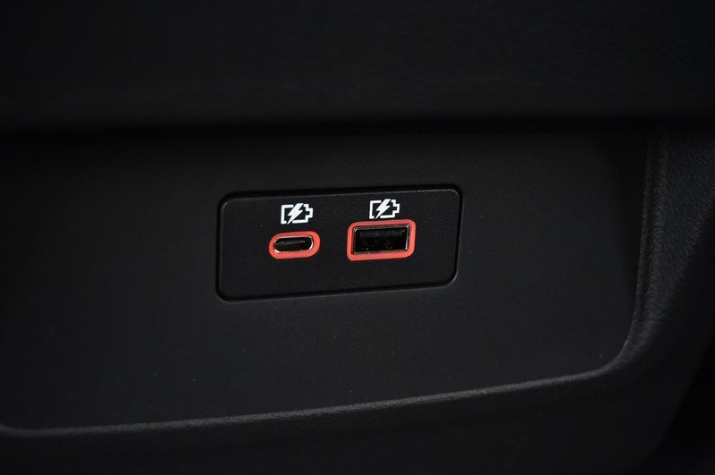 Nissan Frontier Vehicle Full-screen Gallery Image 25