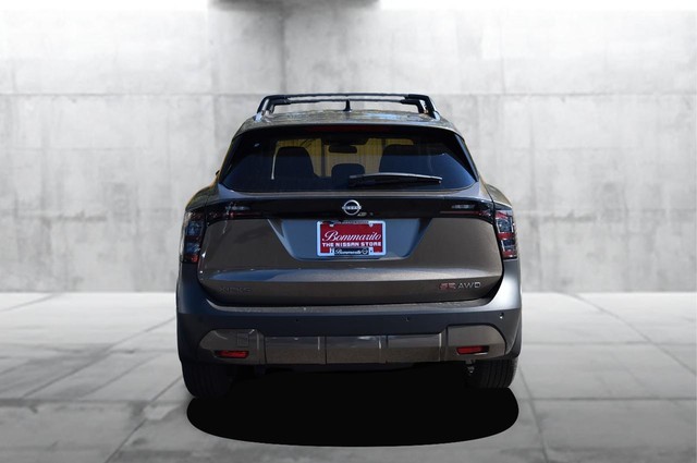 Nissan Kicks Vehicle Image 06