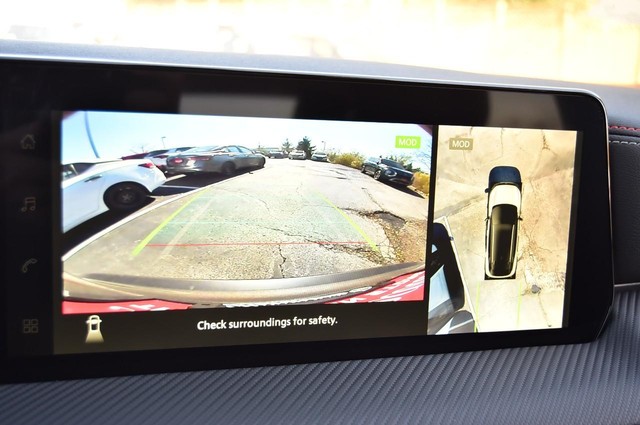 Nissan Kicks Vehicle Image 13