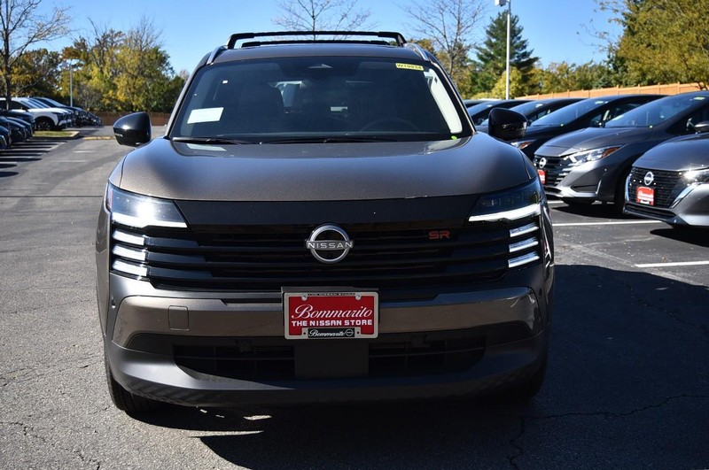 Nissan Kicks Vehicle Image 04